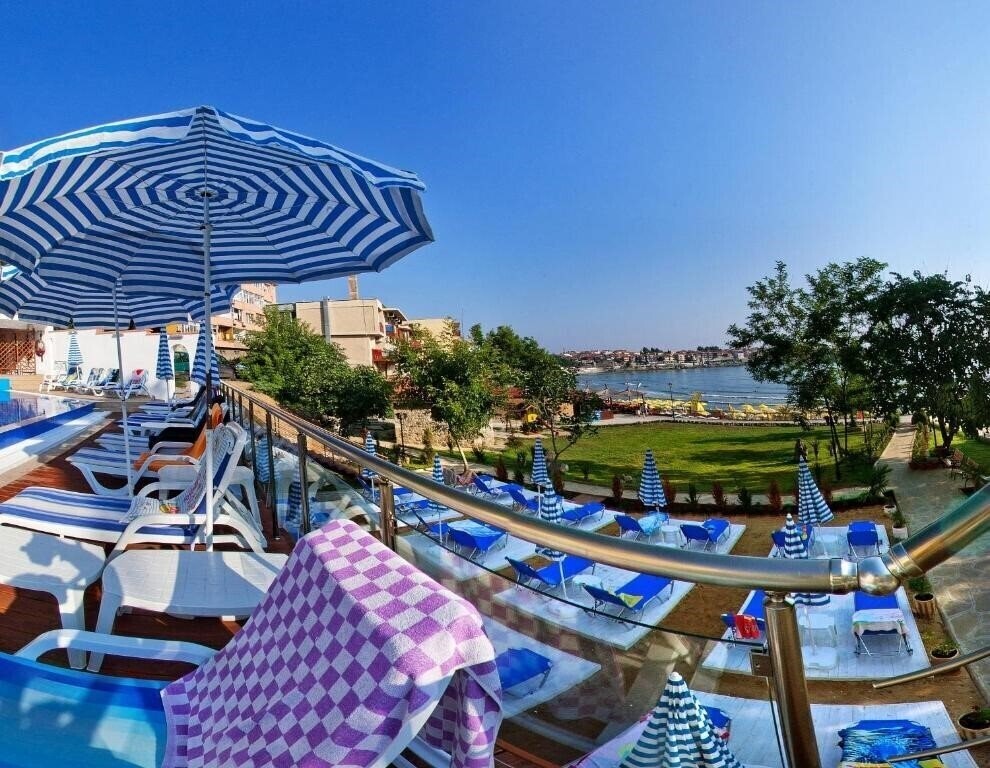 Апартаменты Villa List 4*