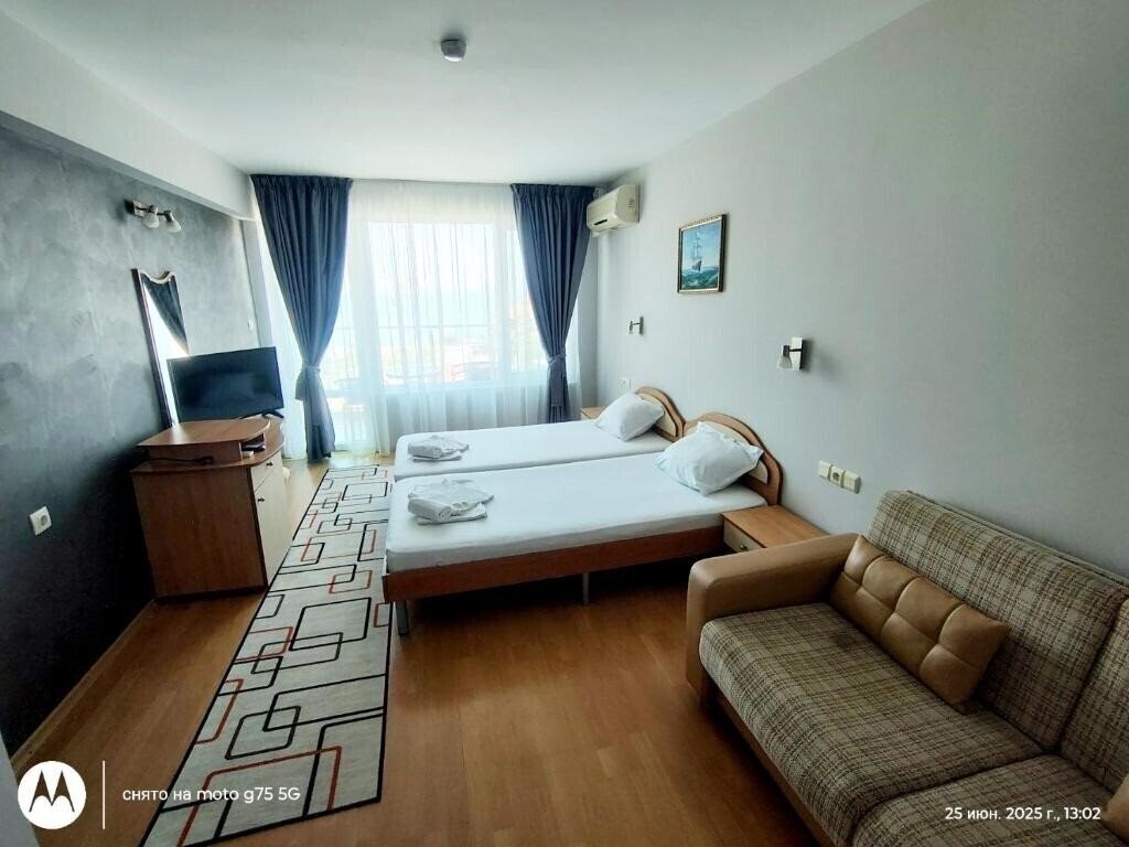 Апартаменти Family Hotel Coral (ex. Coral) 3*