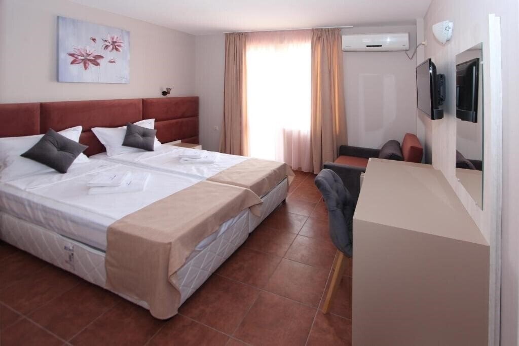 Панорама Hotel Perla 3*