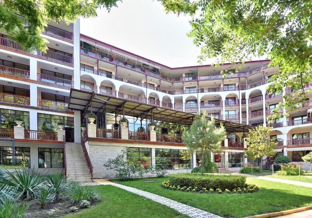Вид Estreya Residence 4*