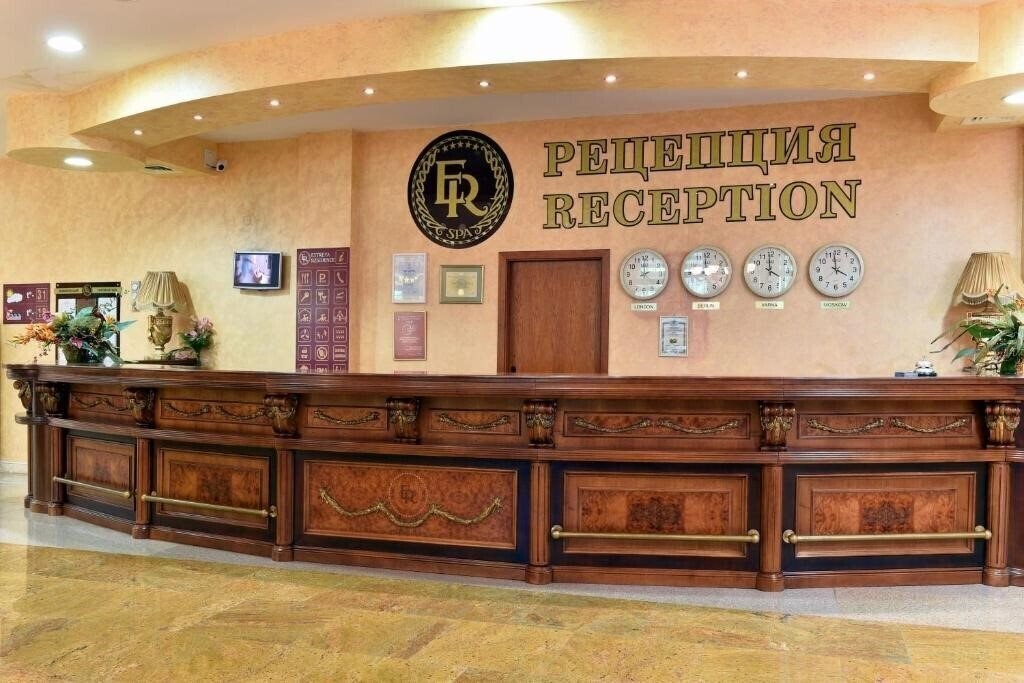 Панорама Estreya Residence 4*