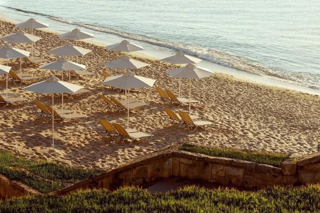 Панорама Astor Garden 5*
