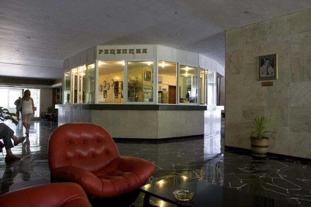 Вид IHS Hotel Joliot Curie (ex. Frederic Joliot Curie, Joliot Curie, International Home of Scientists Joliot Curie) 3*