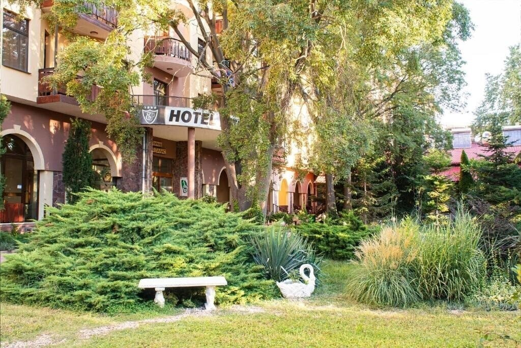 Апартаменты Estreya Palace (ex. Estreya, Estreya SPA) 4*