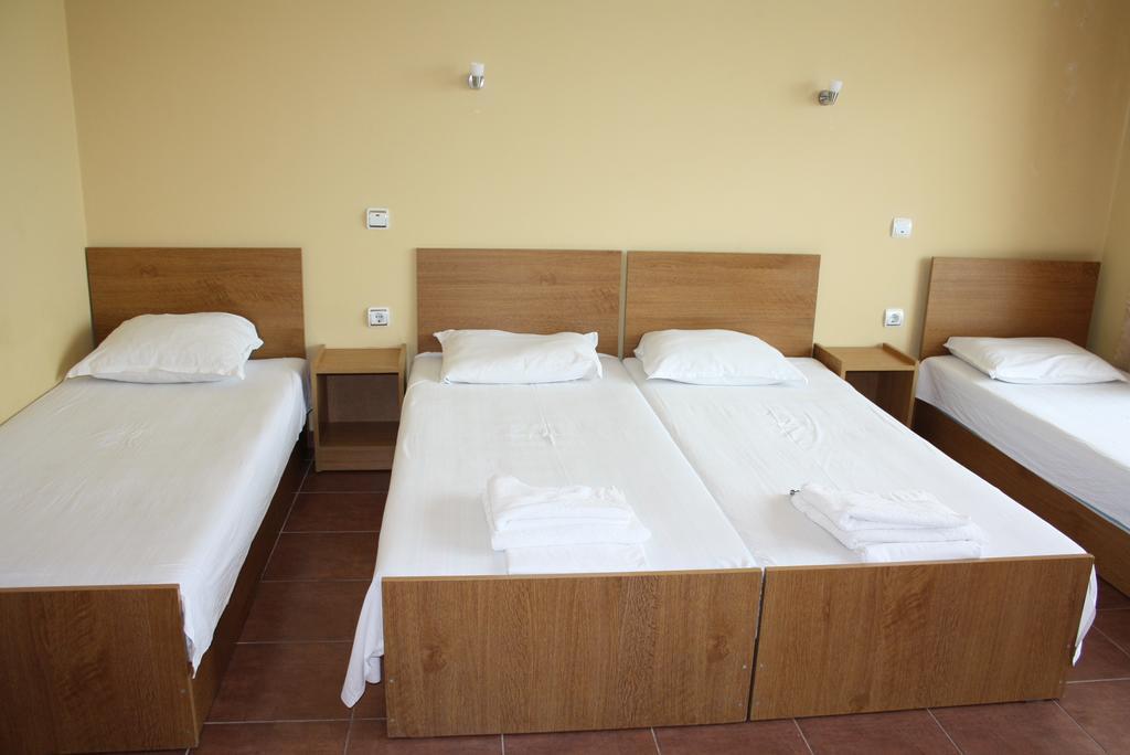 Территория Hotel Santorini (ex. Santorini Sv Vlas, Family Hotel Santorini) 3*