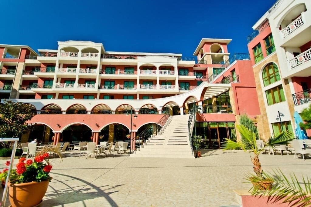 Территория St. George Palace St. Vlas 4*