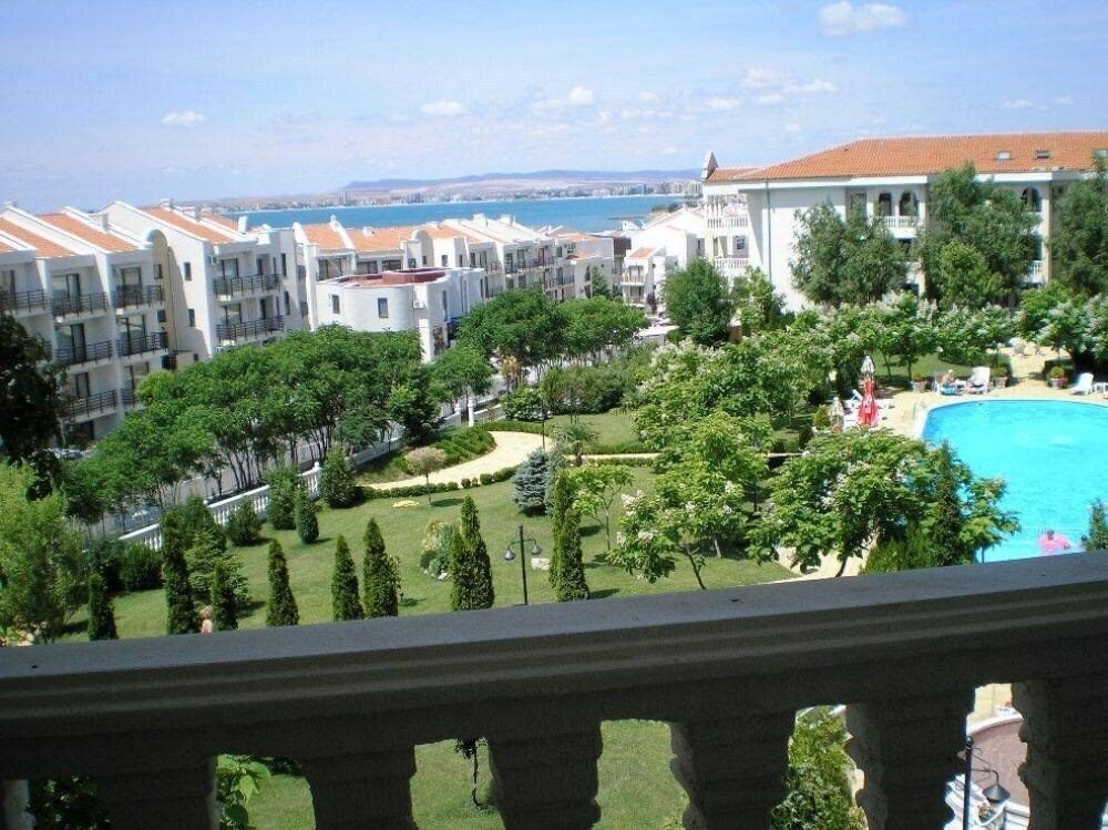 Територія Dinevi Resort Second Line 3*