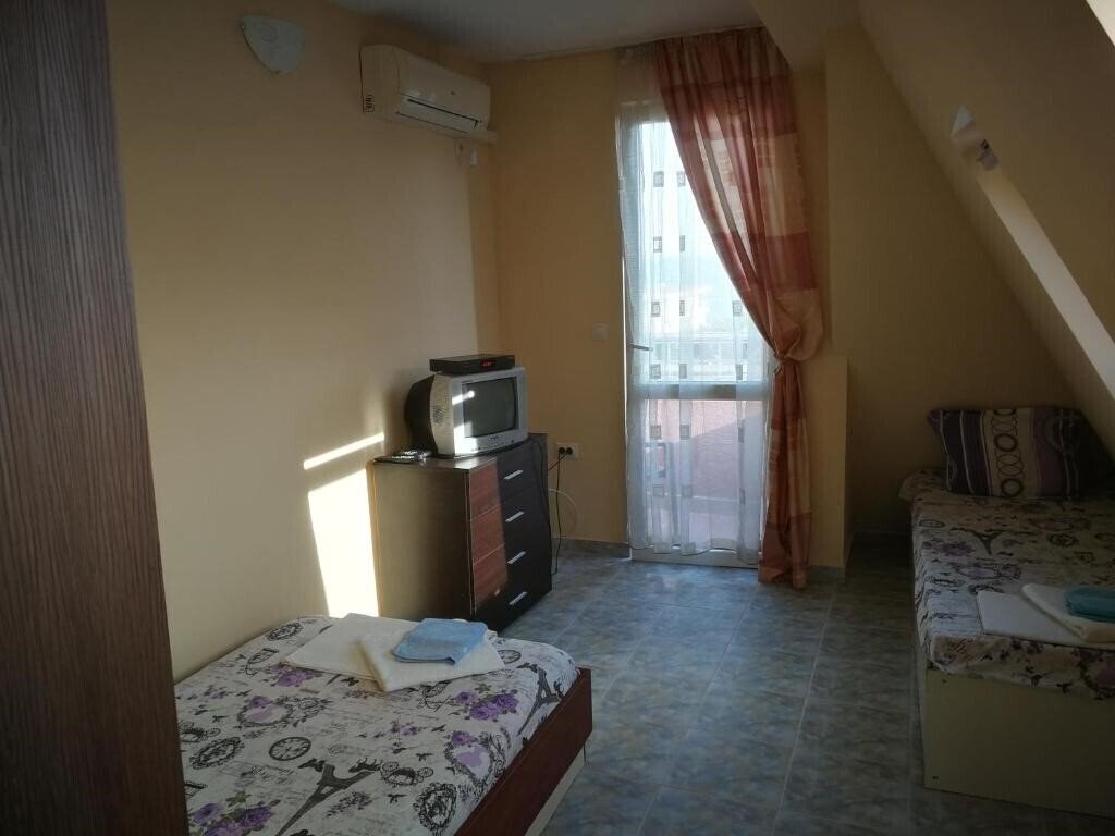 Апартаменти Diveda Family Hotel 2*