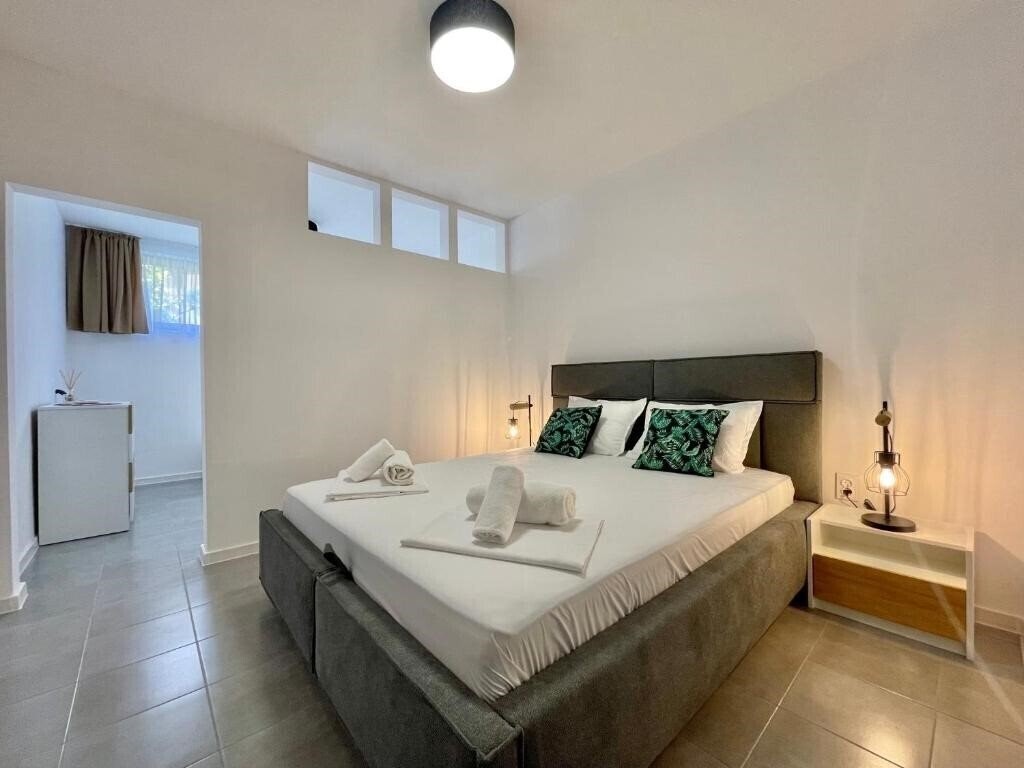 Апартаменти Lighthouse 3*