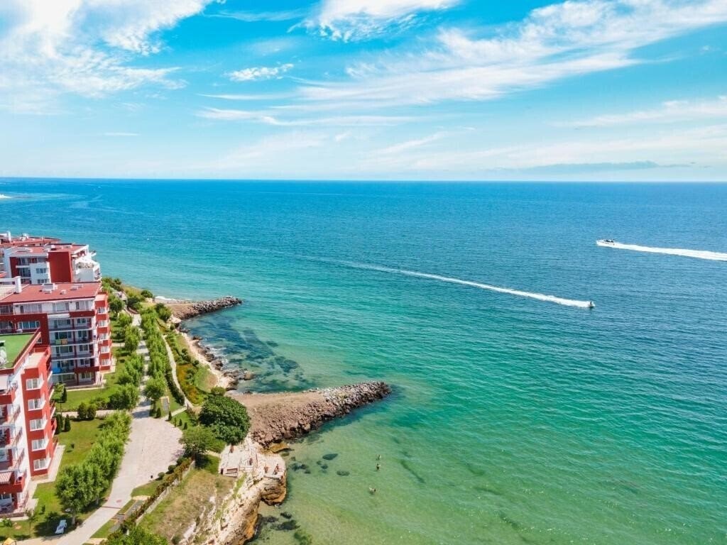 Территория Aparthotel Grand Resort Marina 3*