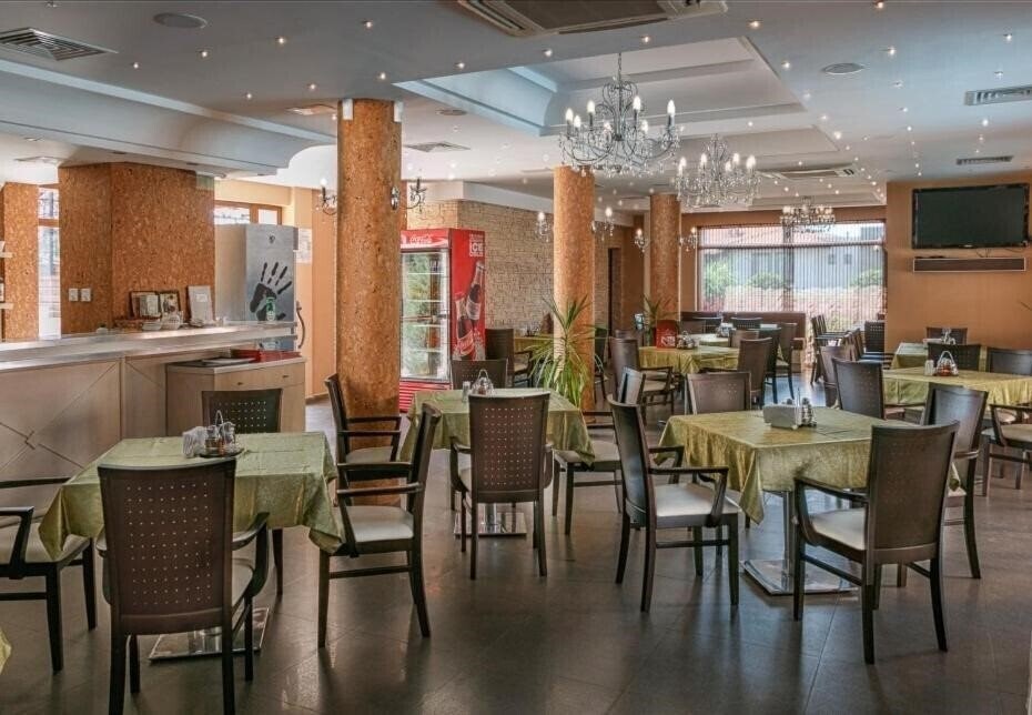 Фотография Hotel Aleksandra (ex. Aleksandra, Alexandra) 3*