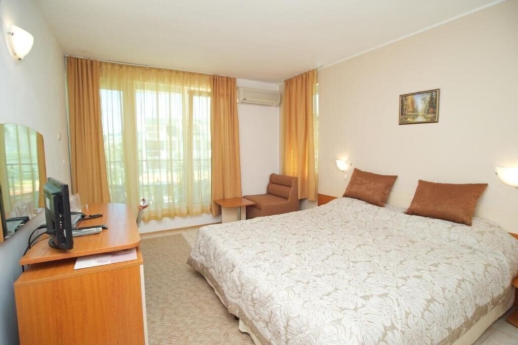 Панорама Family Hotel Venera (ex. Venera, Venera Family Hotel) 3*