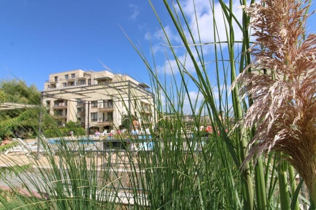 Вид Sorrento - Menada Apartments 3*