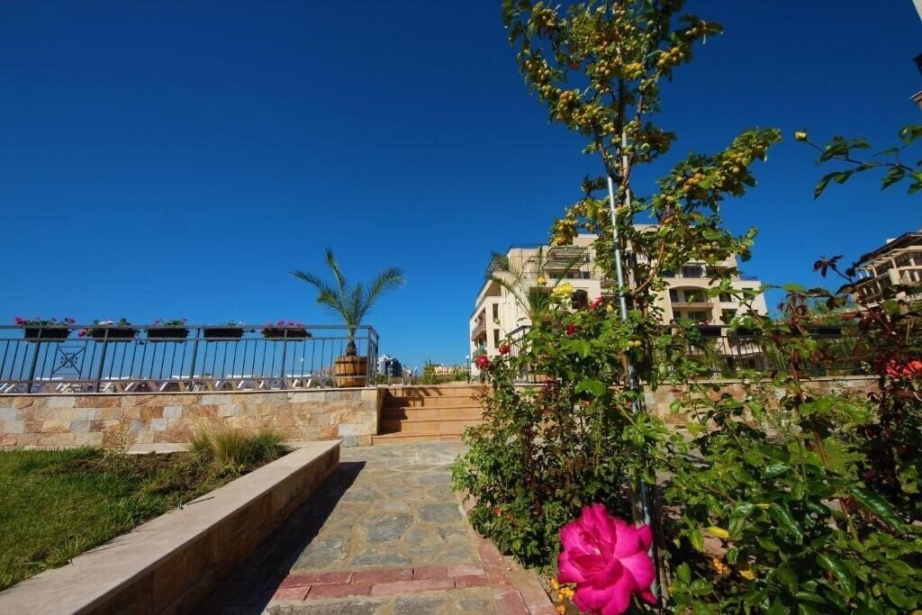 Территория Sorrento - Menada Apartments 3*