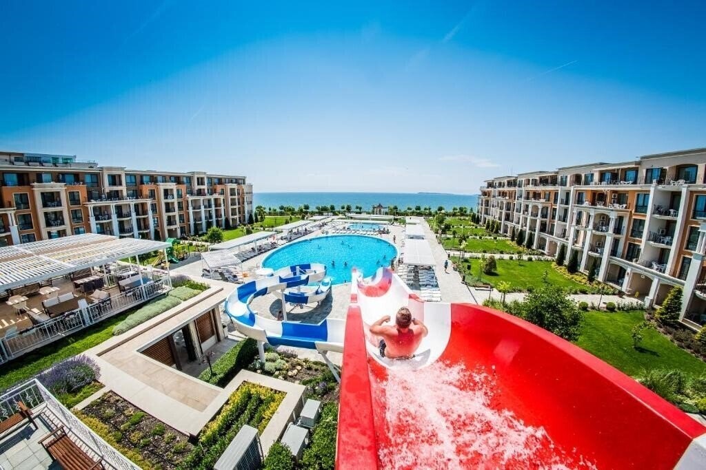 Территория Premier Fort Beach 4*