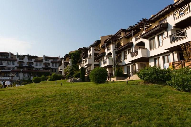 Отель Saint Nikola Complex 2*