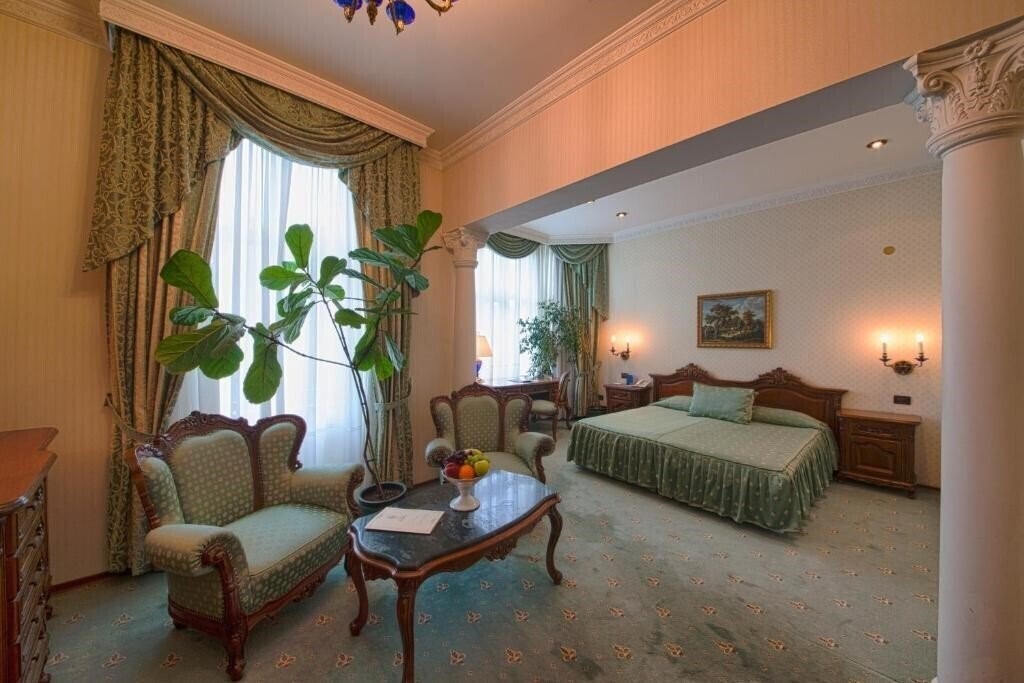 Территория Grand Hotel London (ex. Musala Palace) 5*