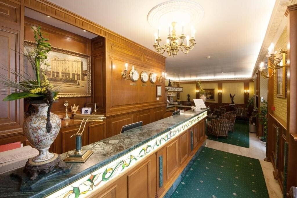 Панорама Grand Hotel London (ex. Musala Palace) 5*