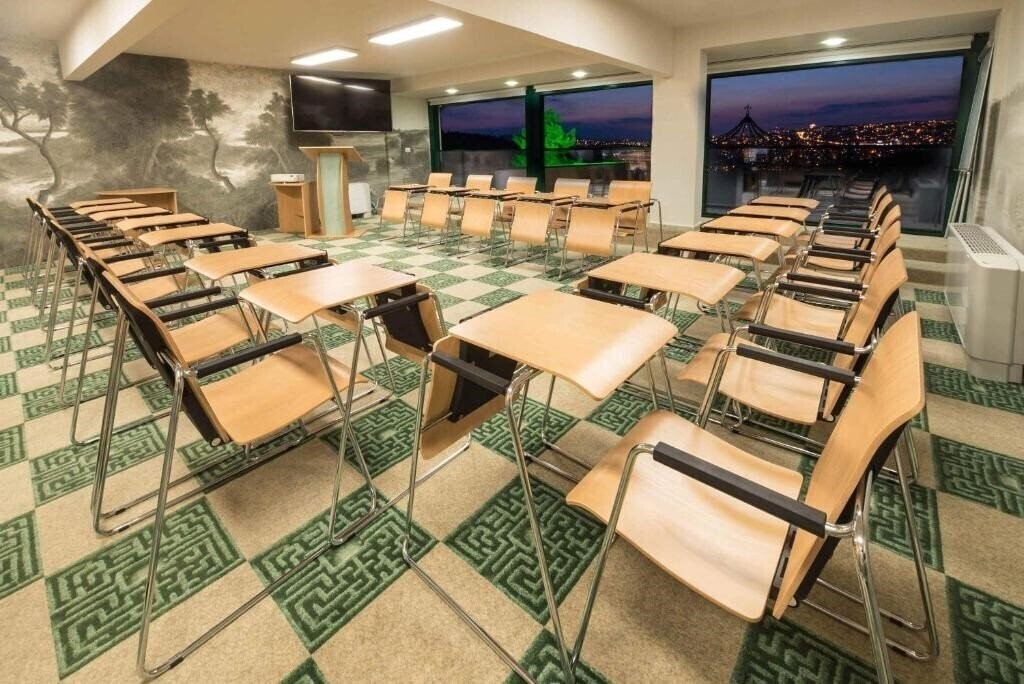 Территория Park Hotel Raya Garden 2*