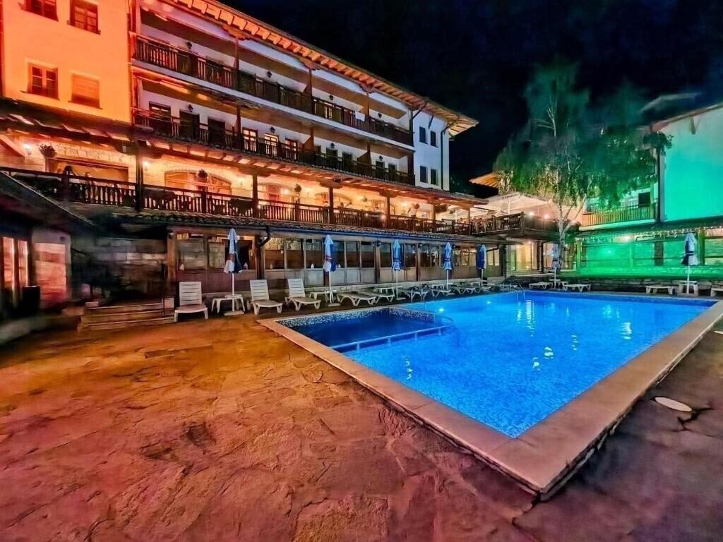 Отель Sevastokrator 3*