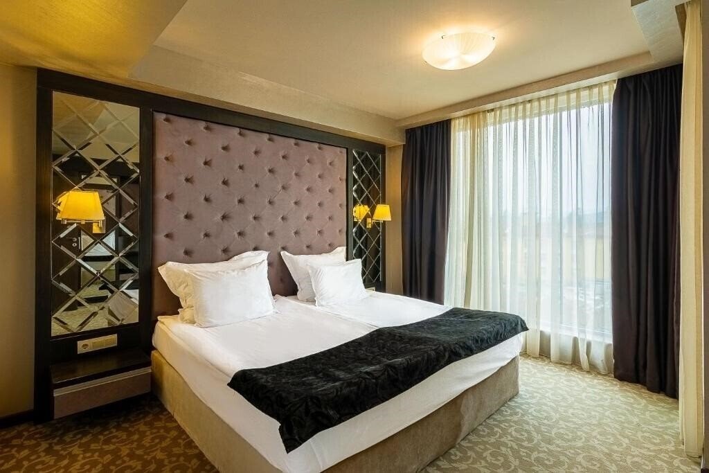 Апартаменти Royal Spa 4*