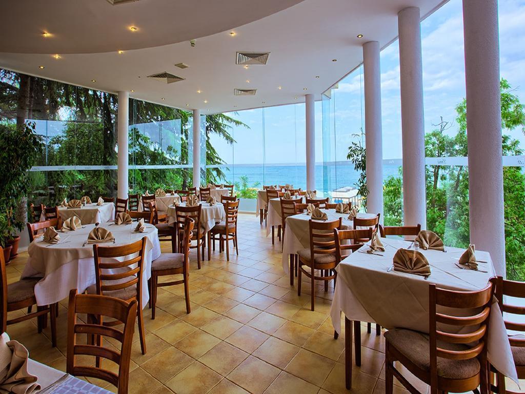 Картинка Luna 4*