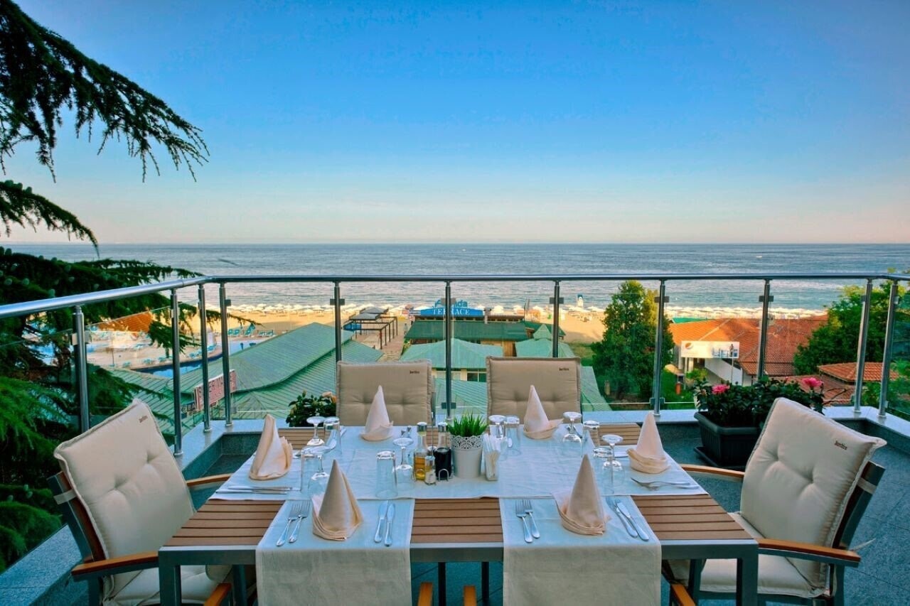 Панорама Luna 4*
