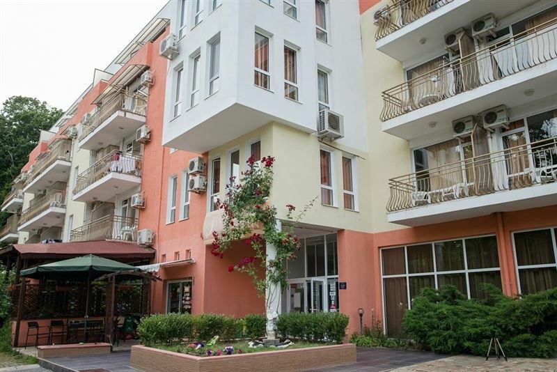 Отель Zlaten Rog 3*