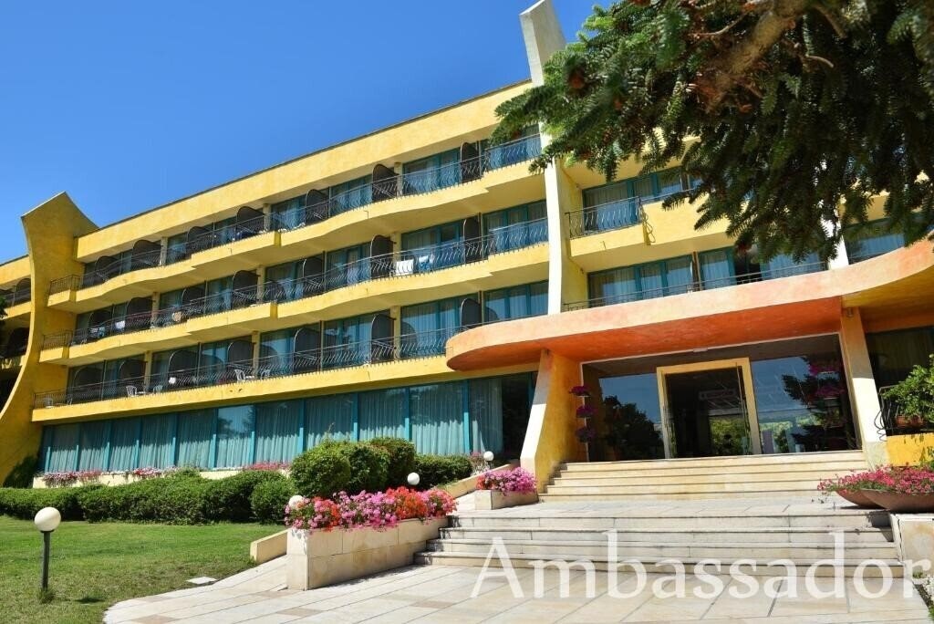 Апартаменты Hotel Ambassador 3*