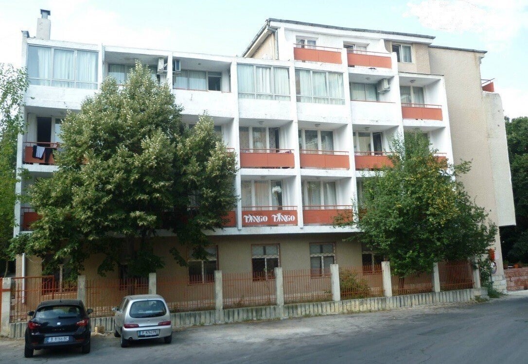 Отель Tango Golden Sands 2*