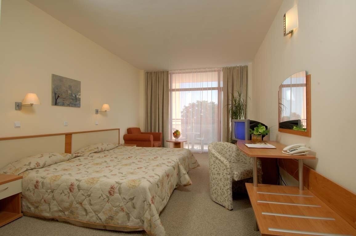 Панорама Helios SPA Hotel 4*