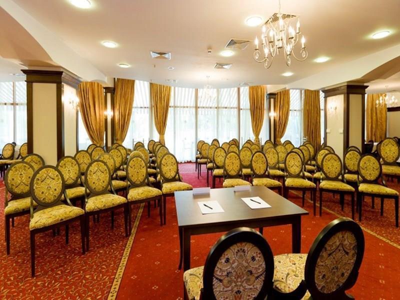 Территория Helios SPA Hotel (ex. Helios SPA & Resort) 4*