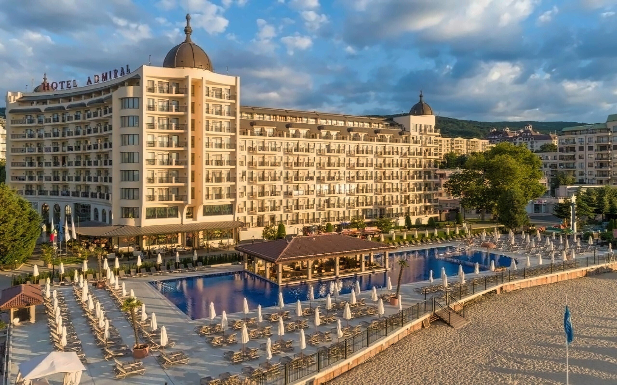 Отель Admiral Golden Sands 5*