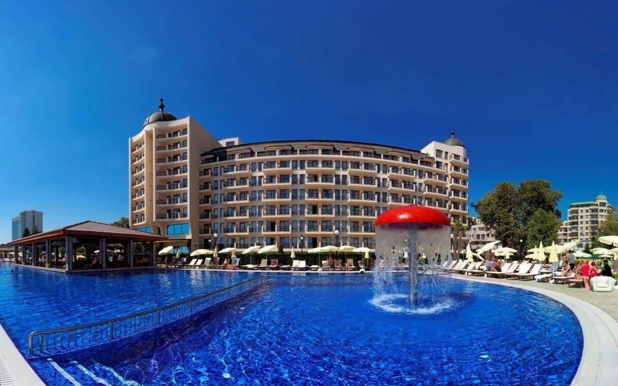 Территория Admiral Golden Sands 5*