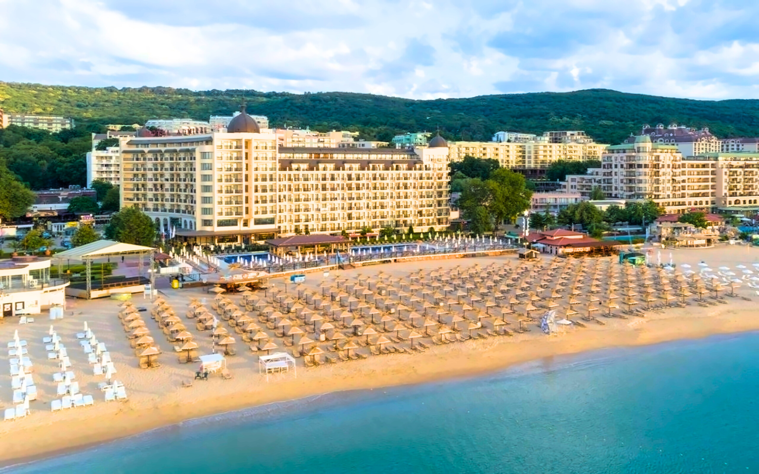 Апартаменты Admiral Golden Sands 5*