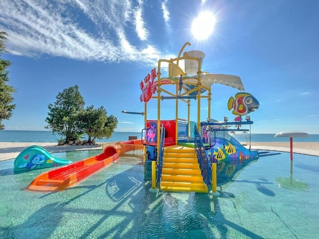 Отель Morsko Oko Garden 4*