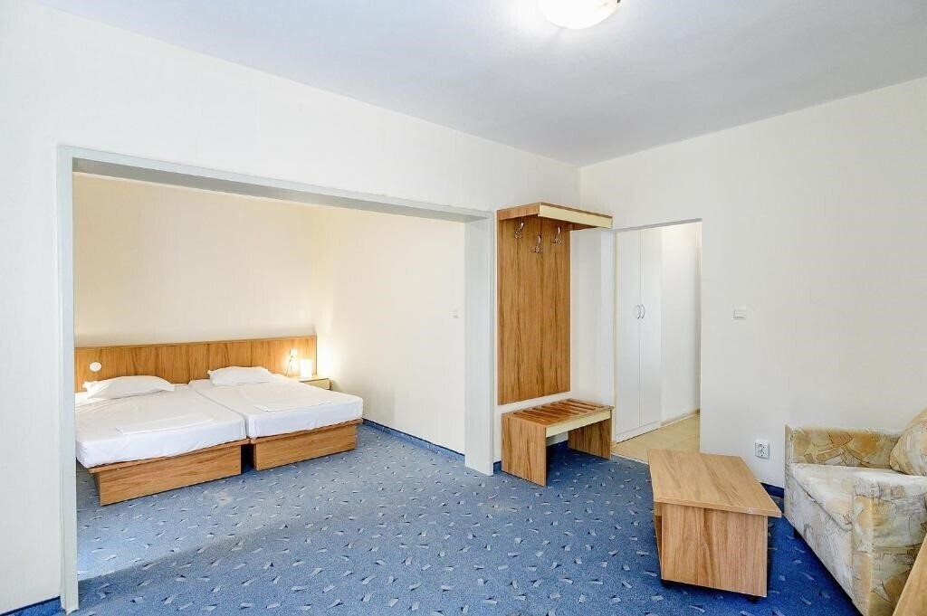 Территория International House of Journalists (ex. Journalist Park Hotel, Journalist) 2*