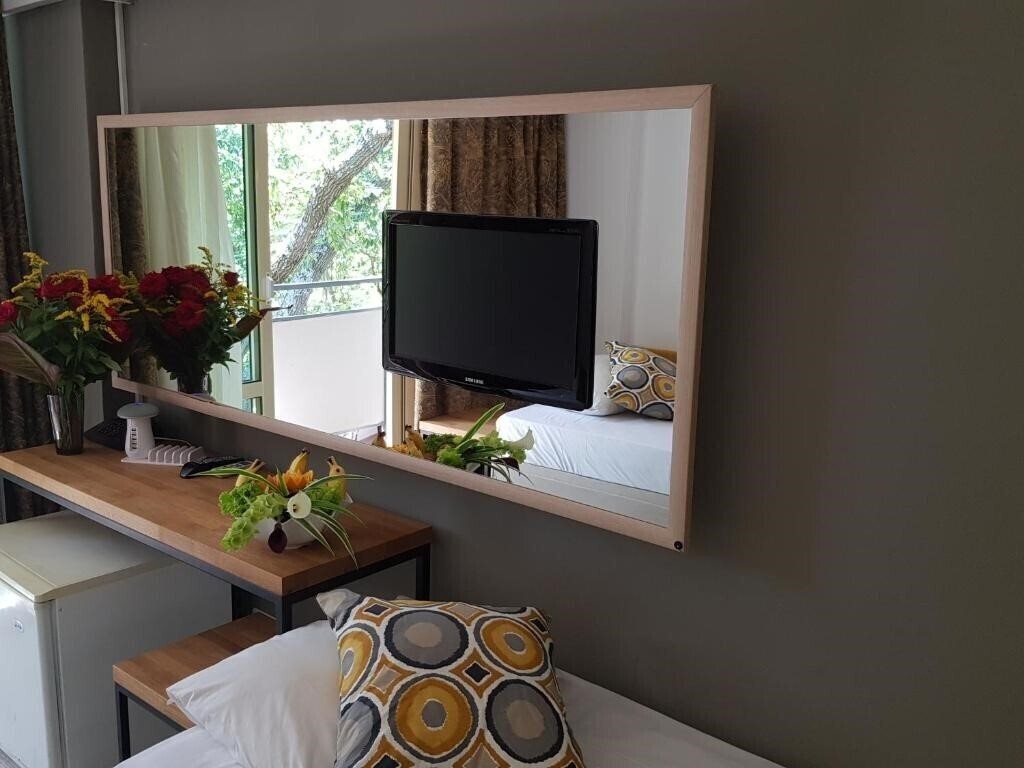 Панорама Tintyava Park Hotel 3*