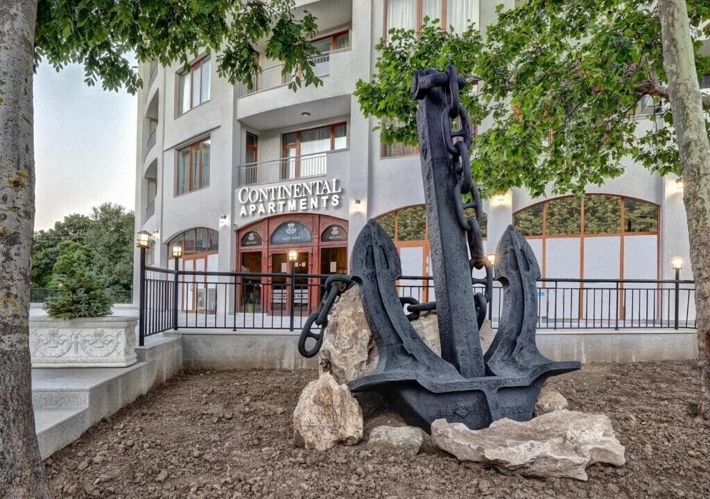 Вид Continental Apartments 4*