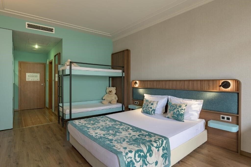 Панорама Kristal 4*
