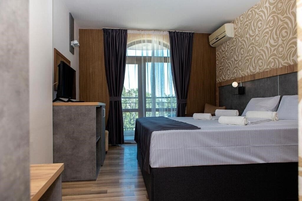 Вид Toro Negro 3*