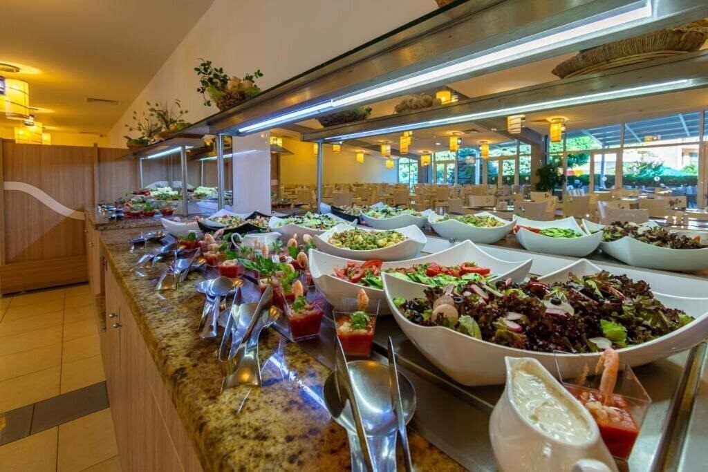 Апартаменты Madara Park Hotel (Madara Hotel Smart Line) 4*