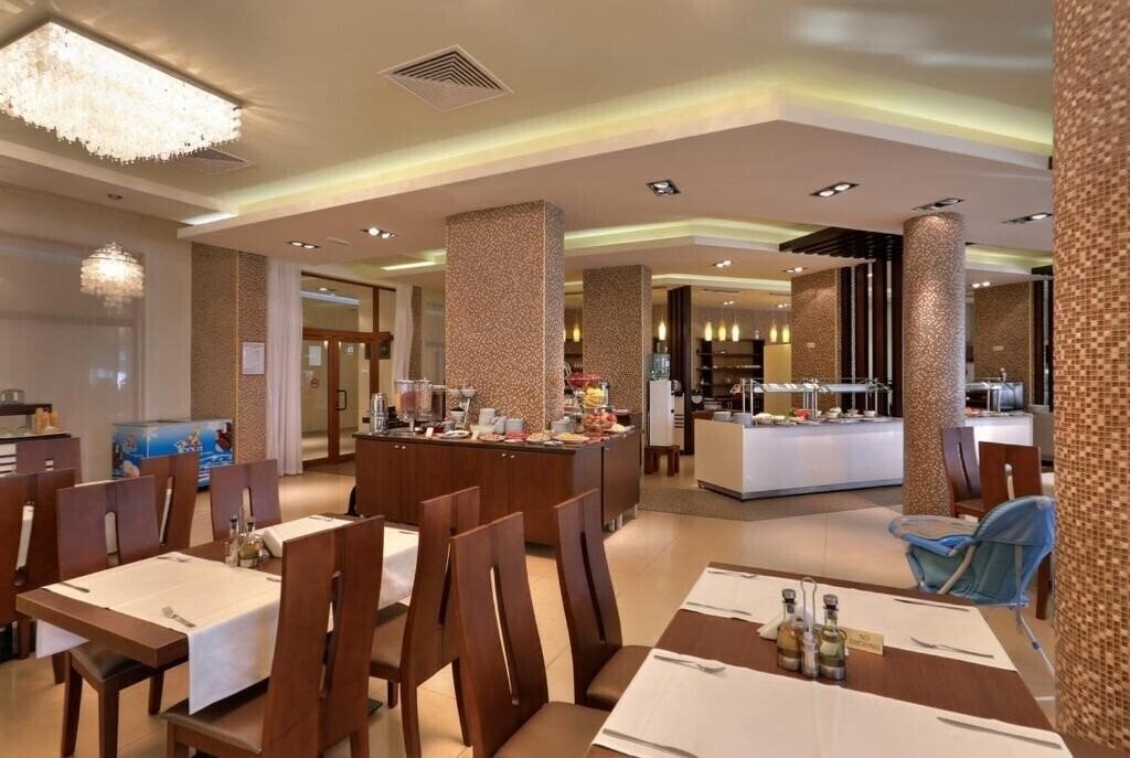 Картинка Aparthotel Golden Line 4*