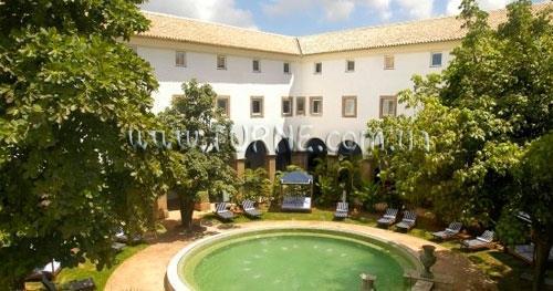 Территория Pestana Convento Do Carmo 5*