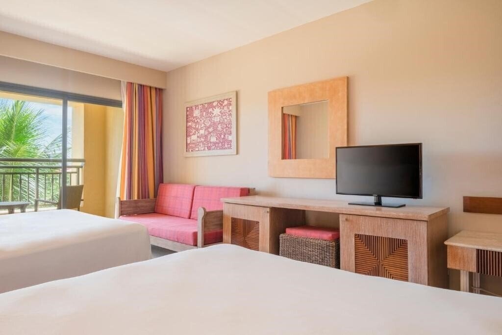 Панорама Iberostar Bahia Hotel (ex. Iberostar Bahia Hotel) 5*