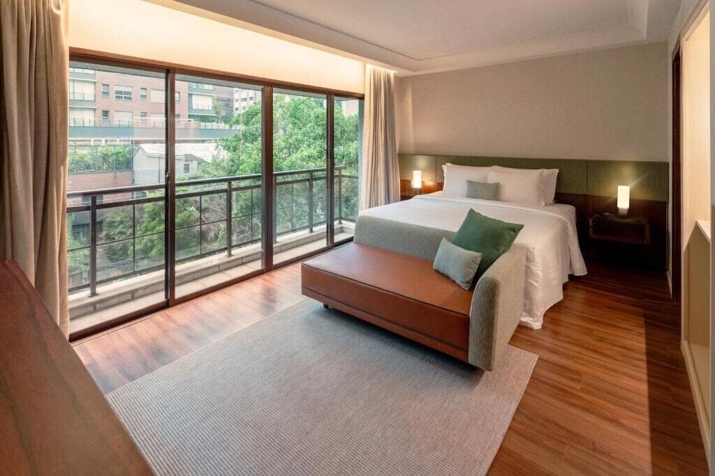 Готель Estanplaza Paulista 4*