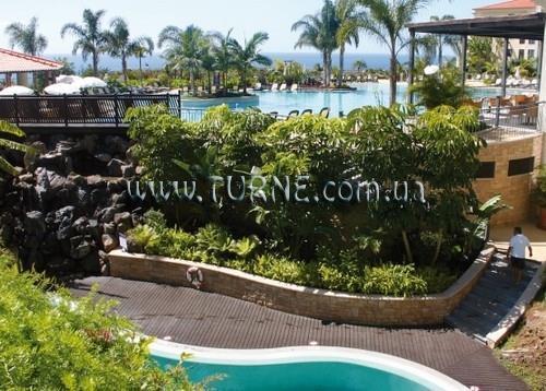 Територія L'Hotel Porto Bay 5*