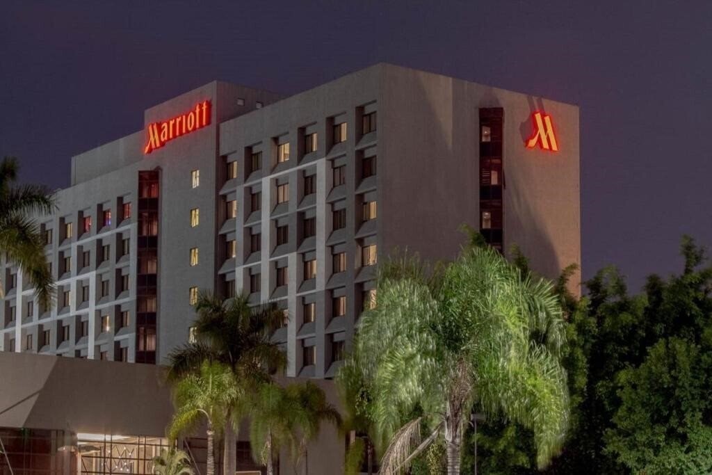 Территория Sao Paulo Airport Marriott Hotel 4*