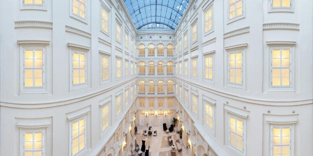 Вид Comsa Brno Palace Hotel 4*