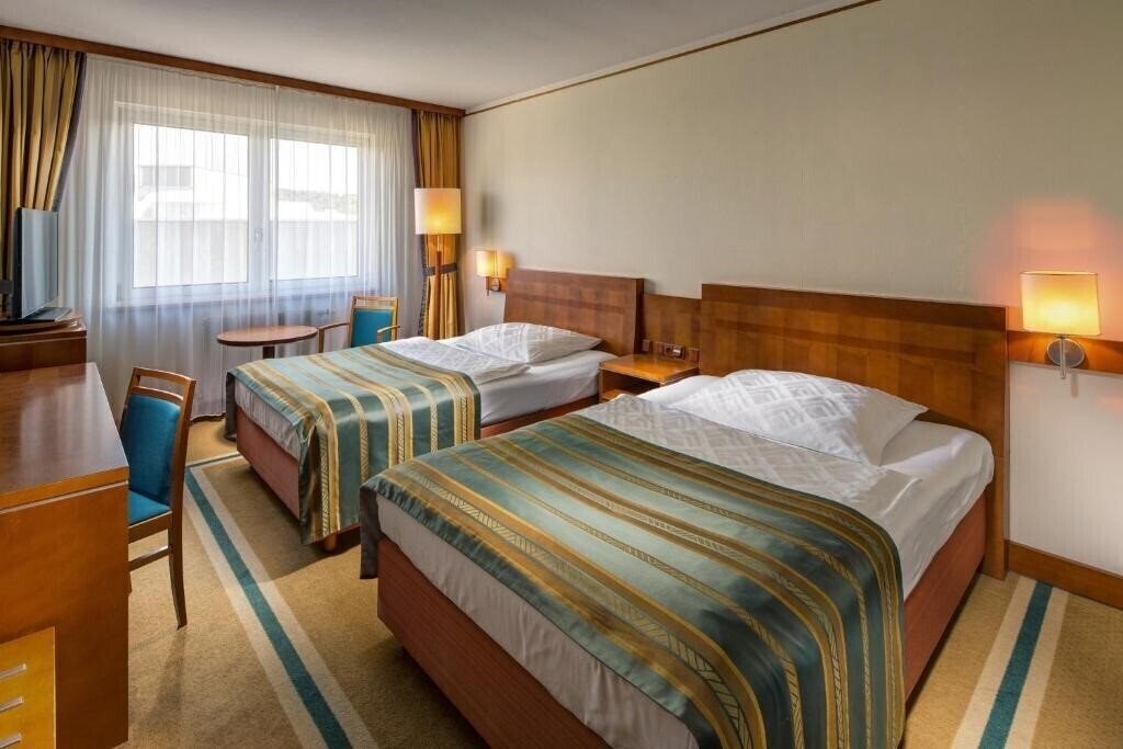 Апартаменты Holiday Inn Brno 4*